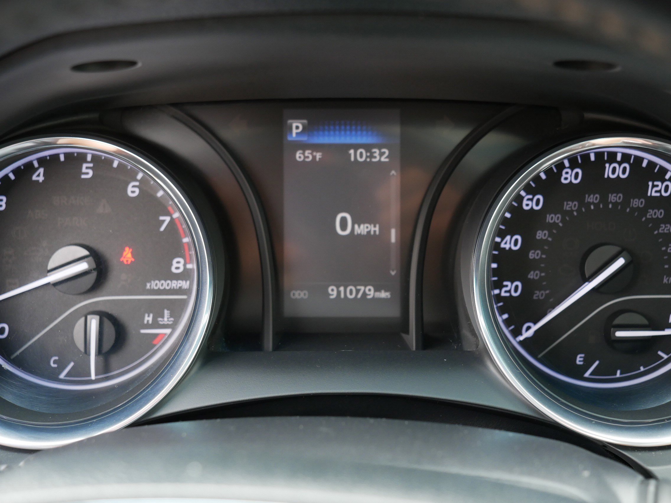 2019 Toyota Camry SE photo 20