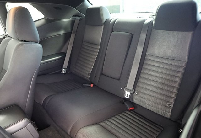 2014 Dodge Challenger R/T photo 15