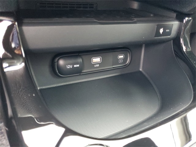 2025 Kia Seltos EX photo 18