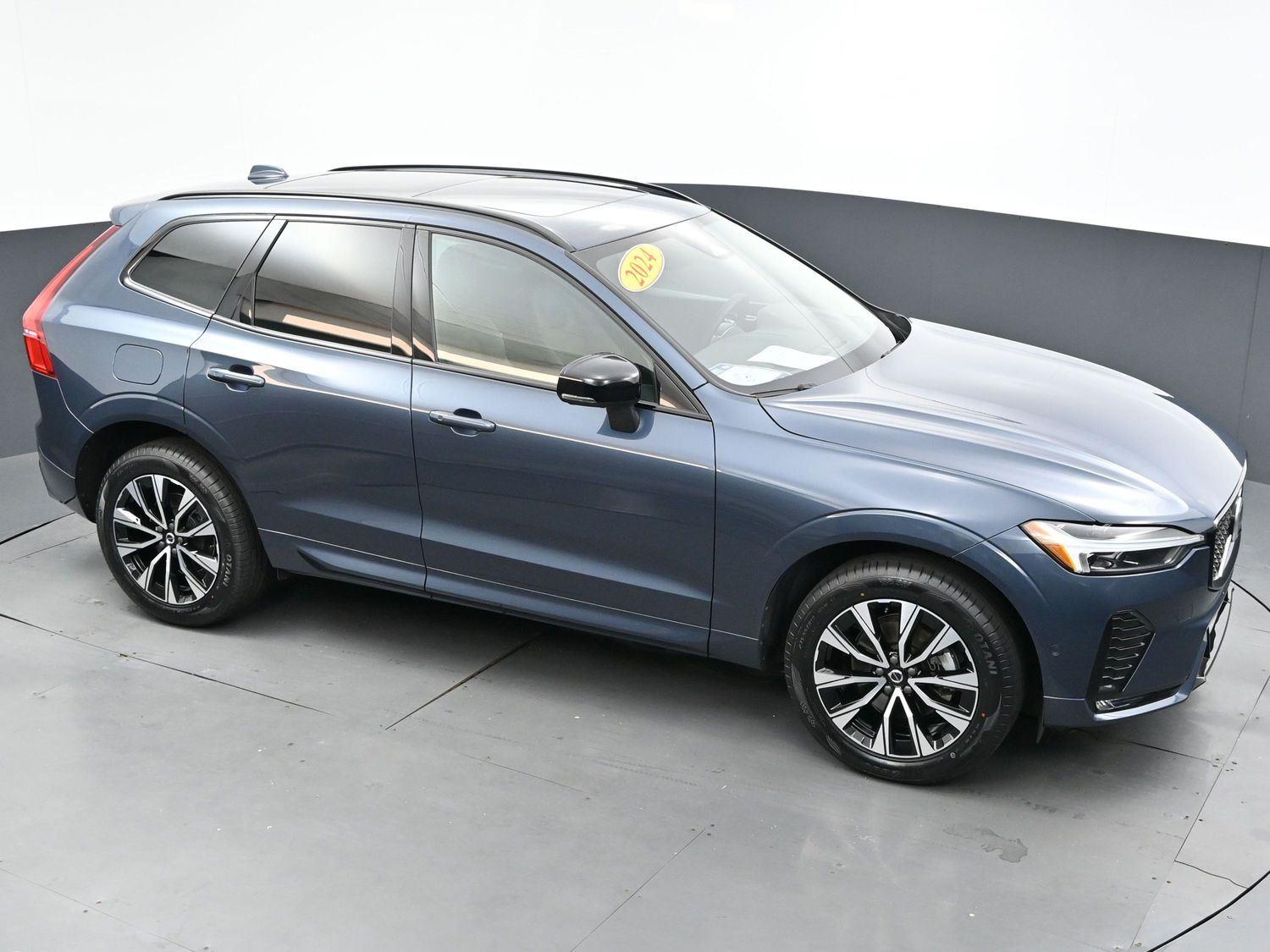 2024 Volvo XC60 Plus photo 33