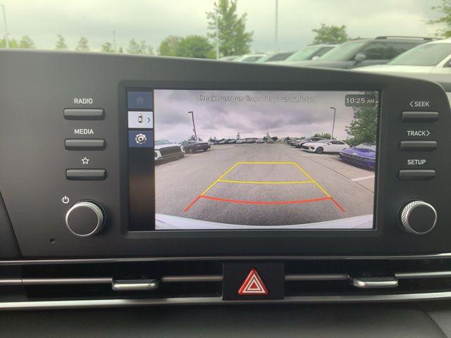 2025 Hyundai Elantra SE photo 23