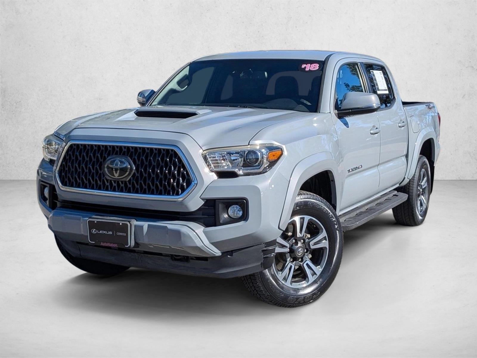 2018 Toyota Tacoma TRD Sport's photo