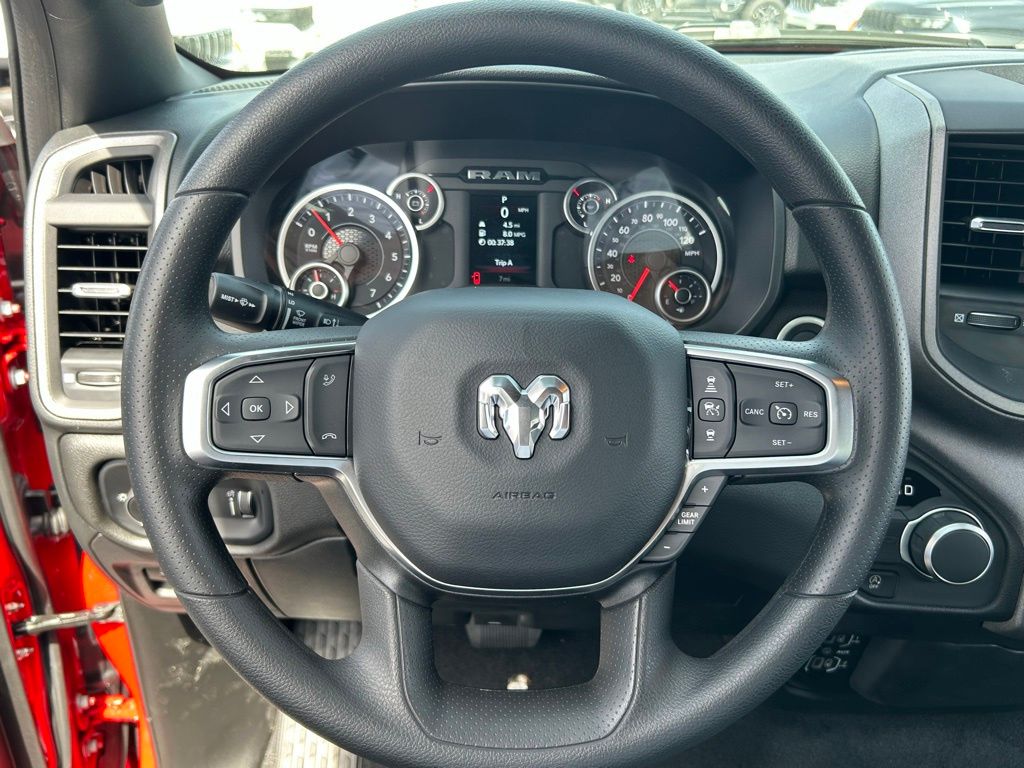 2025 Ram 1500 Tradesman photo 15