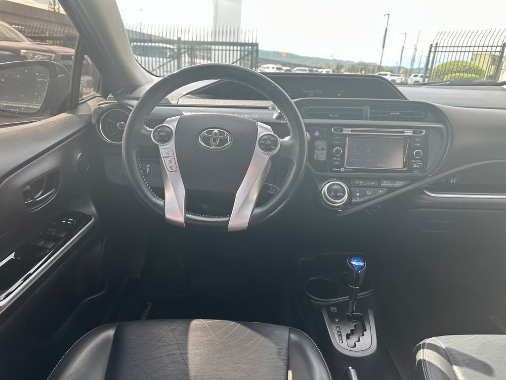 2015 Toyota Prius C Four photo 15