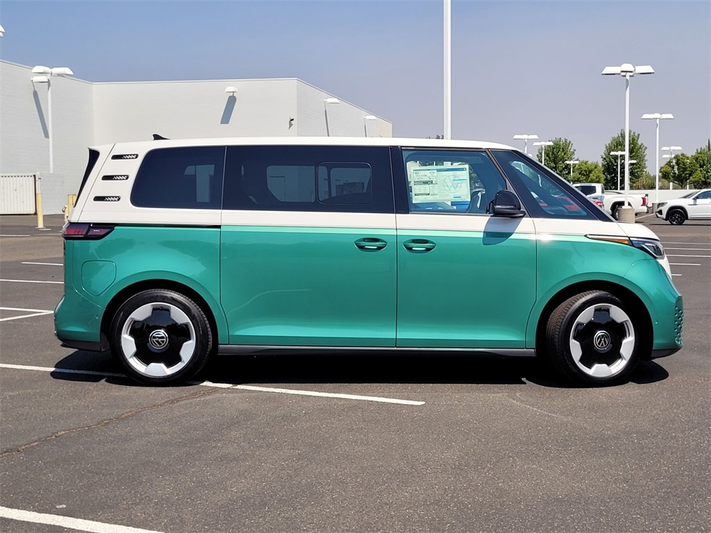 2025 Volkswagen ID. Buzz Pro Plus photo 4