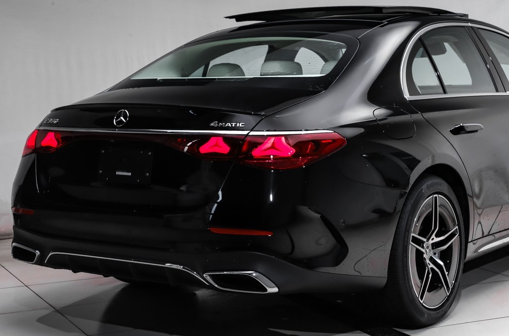 2025 Mercedes Benz E 350 4MATIC Sedan photo 4