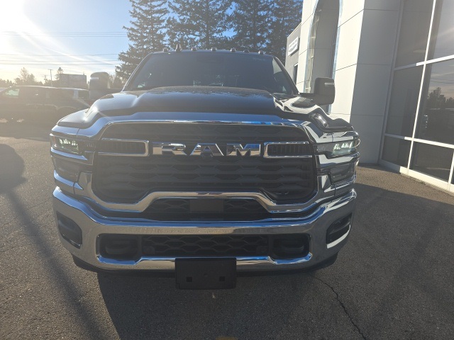 2025 Ram 2500 Tradesman photo 2