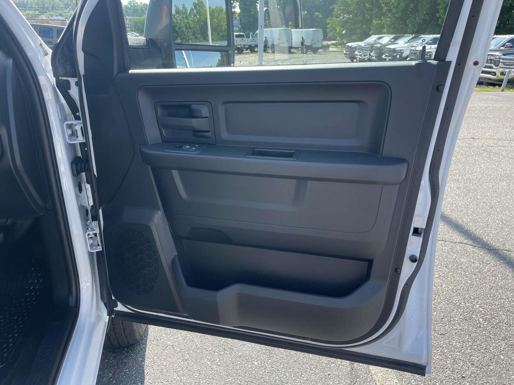 2025 Ram 2500 Tradesman photo 15