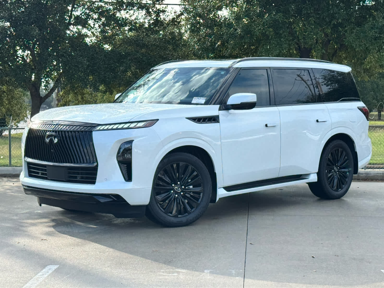 2026 INFINITI QX80 Luxe's photo