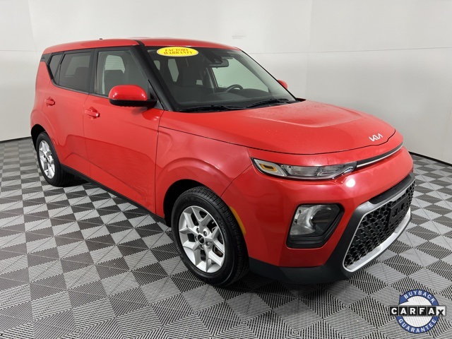 2022 Kia Soul LX's photo