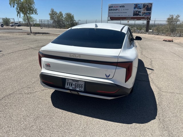 Used 2025 Snow White Pearl Kia EX image 11