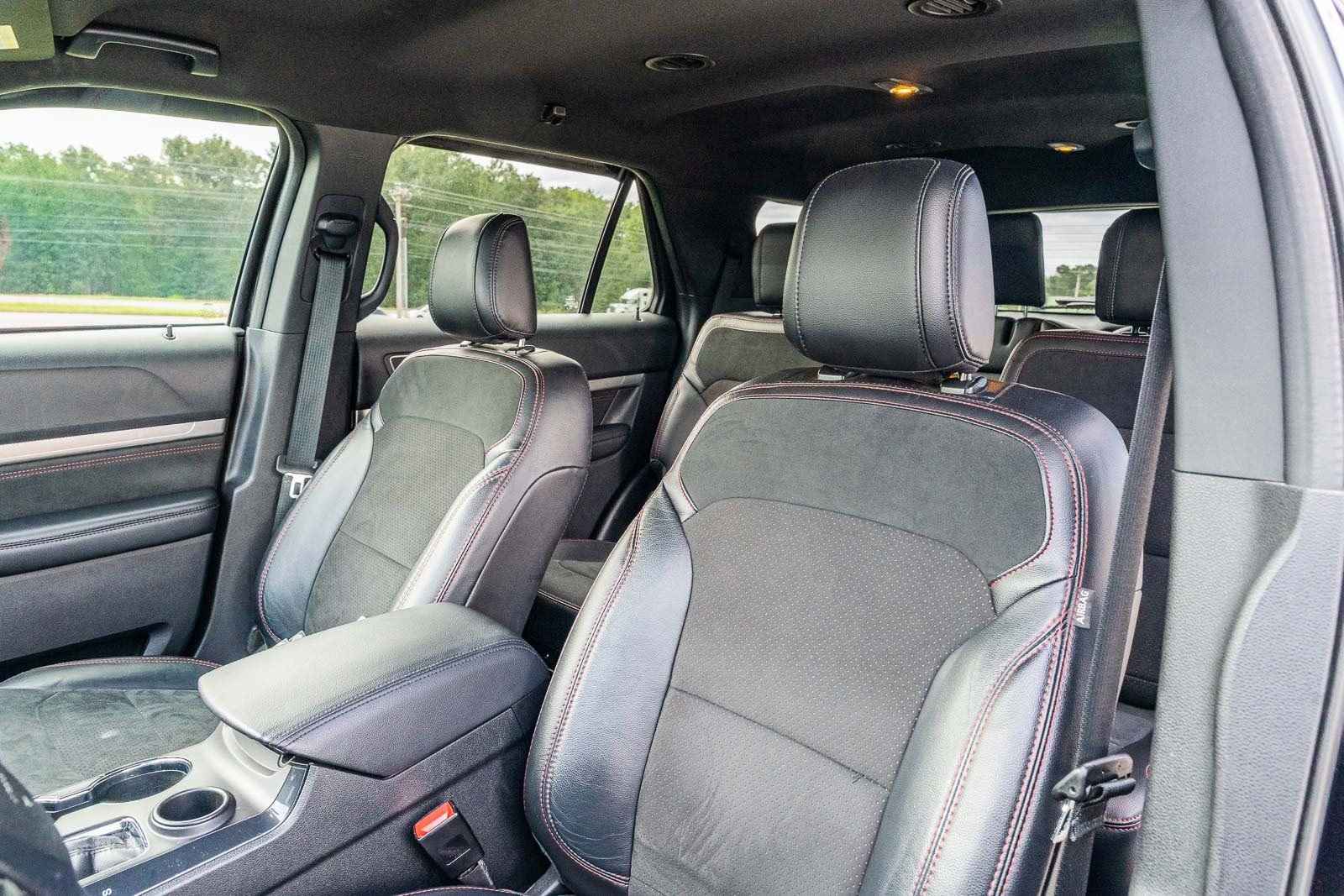 2019 Ford Explorer XLT photo 19