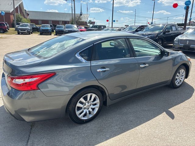 2017 Nissan Altima 2.5 S photo 7