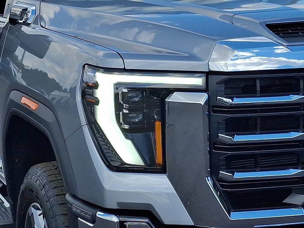 2025 Gmc Sierra HD SLT photo 9