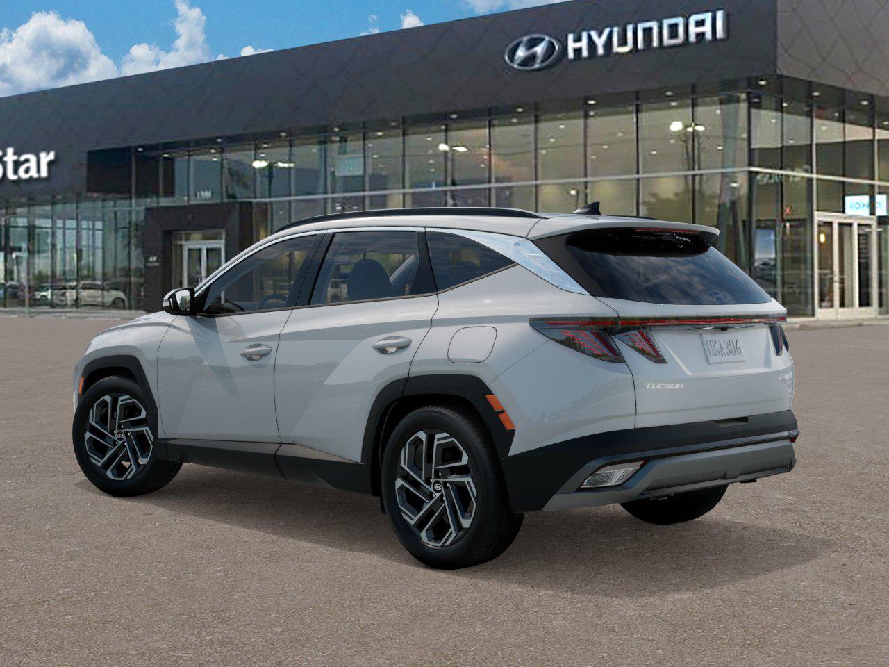 2025 Hyundai Tucson Hybrid Limited photo 2