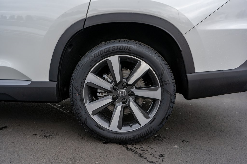 2025 Honda Pilot Touring photo 10