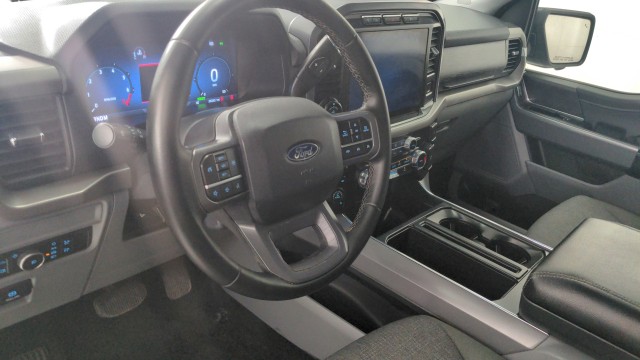 Used 2024 BLACK Ford XLT image 14