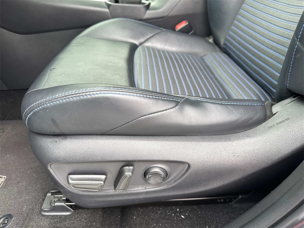 2020 Toyota RAV4 Hybrid XSE photo 13
