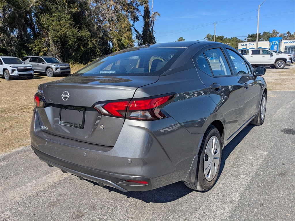 2025 Nissan Versa 1.6 S photo 3