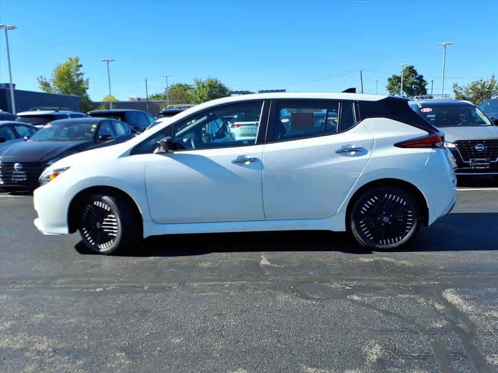 2024 Nissan Leaf SV Plus photo 8