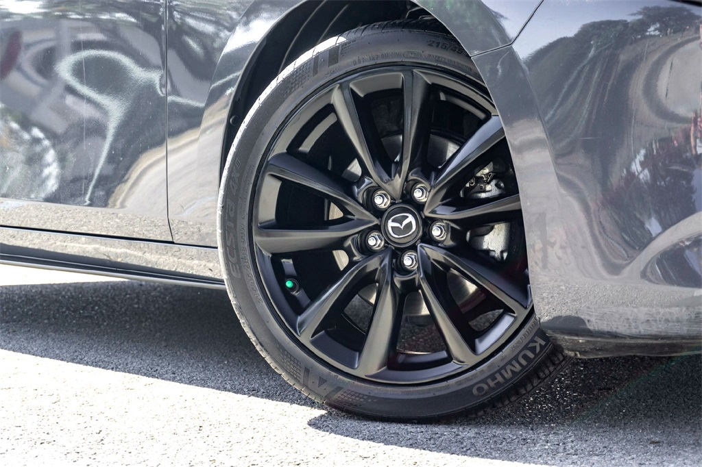 2024 Mazda Mazda3 2.5 s Carbon photo 2