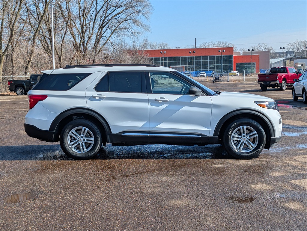 Used 2024 Ford Explorer XLT with VIN 1FMSK8DH5RGA28488 for sale in White Bear Lake, Minnesota