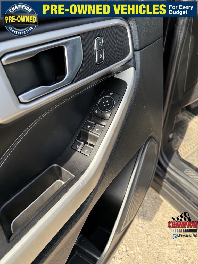 2021 Ford Explorer XLT photo 8
