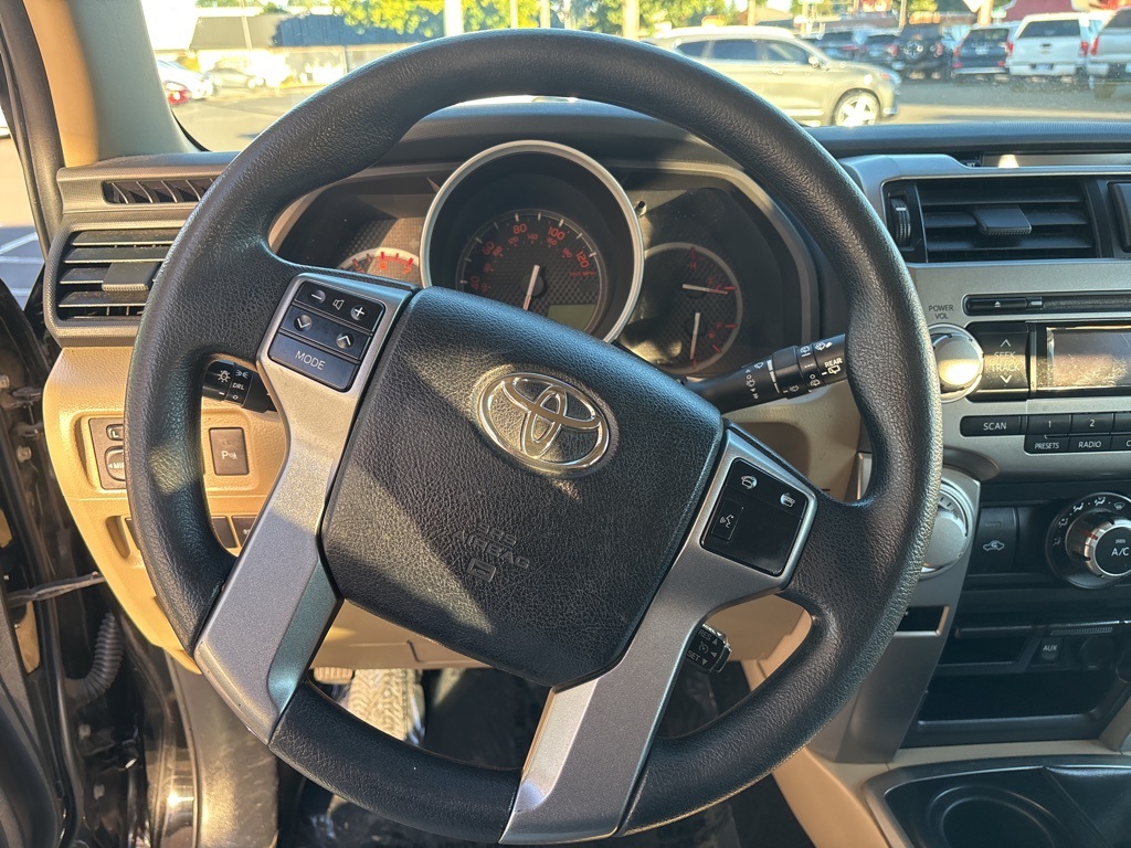 2011 Toyota 4Runner SR5 photo 18