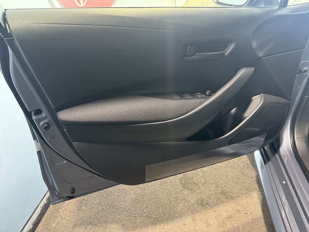 2025 Toyota Corolla SE photo 25