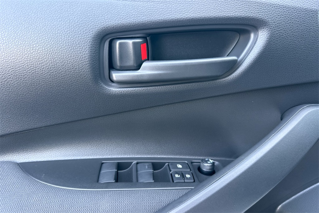 2025 Toyota Corolla Hybrid LE photo 9
