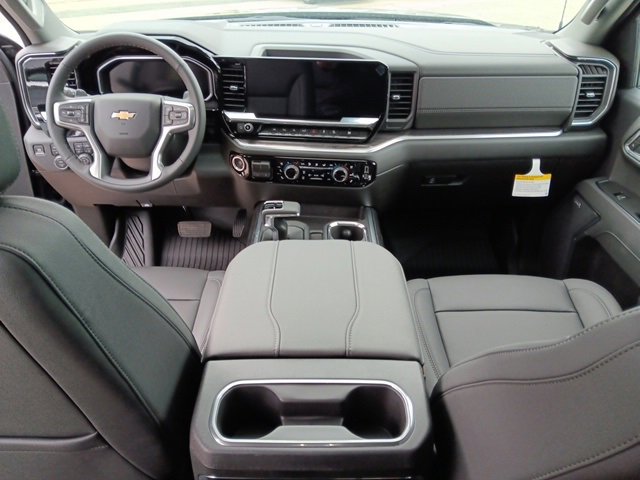 2026 Chevrolet Silverado 1500 LTZ photo 4
