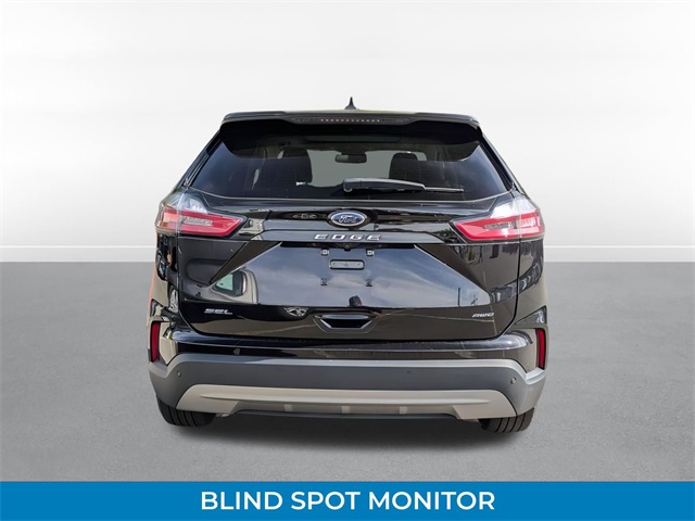2022 Ford Edge SEL photo 4