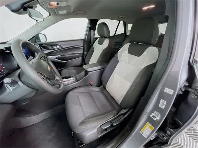 2025 Chevrolet Trax LS photo 18