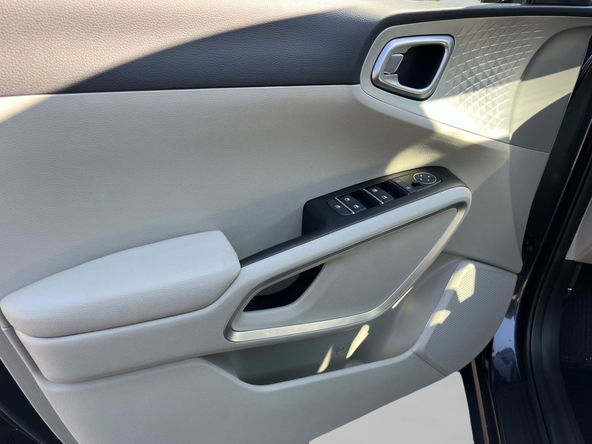 2025 Kia Soul LX photo 18