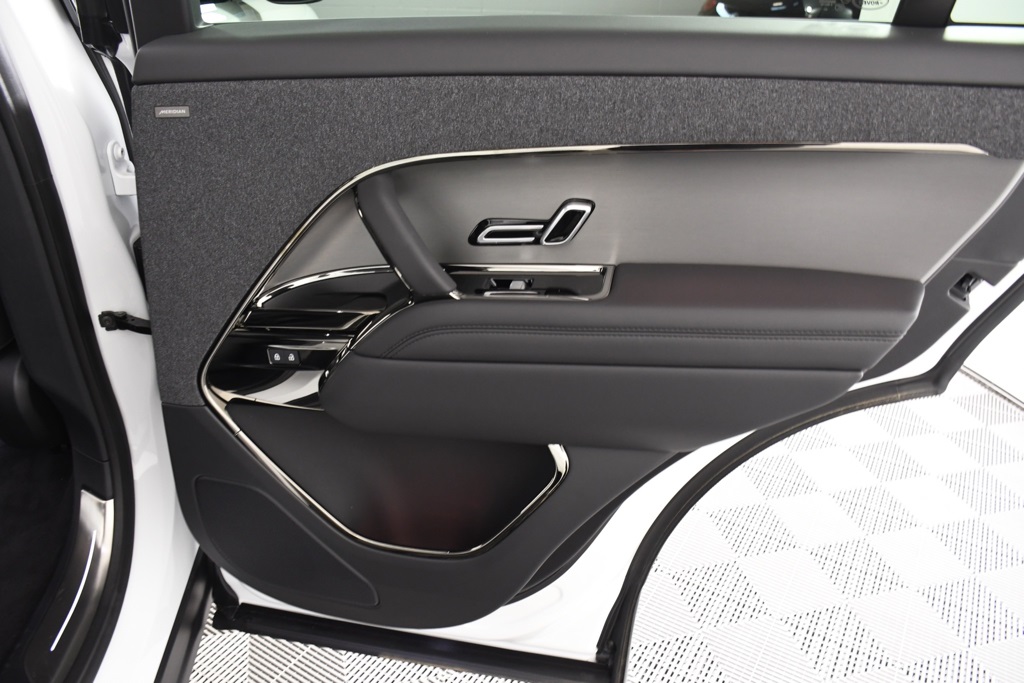 2025 Land Rover Range Rover Sport P360 S photo 20