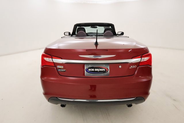 2013 Chrysler 200 Touring photo 3