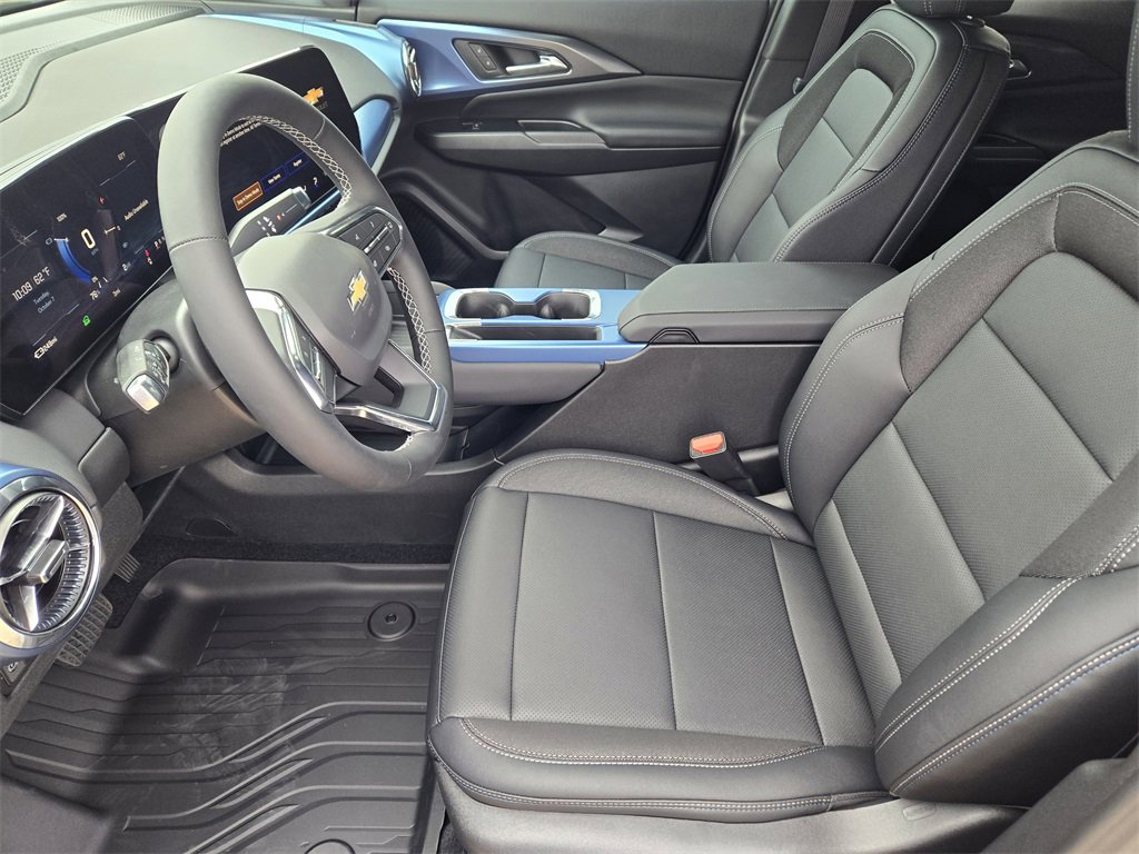 2026 Chevrolet Equinox EV 1LT photo 4