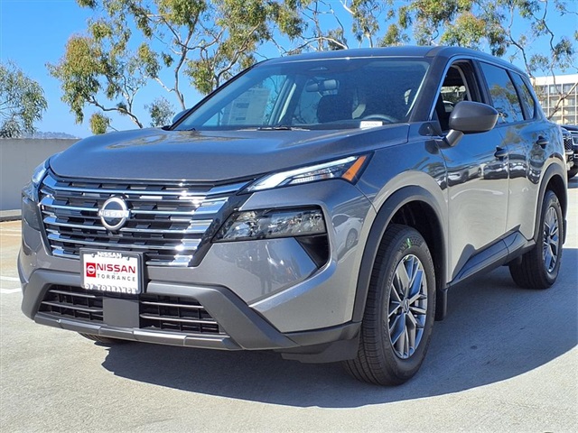 2026 Nissan Rogue S photo 3