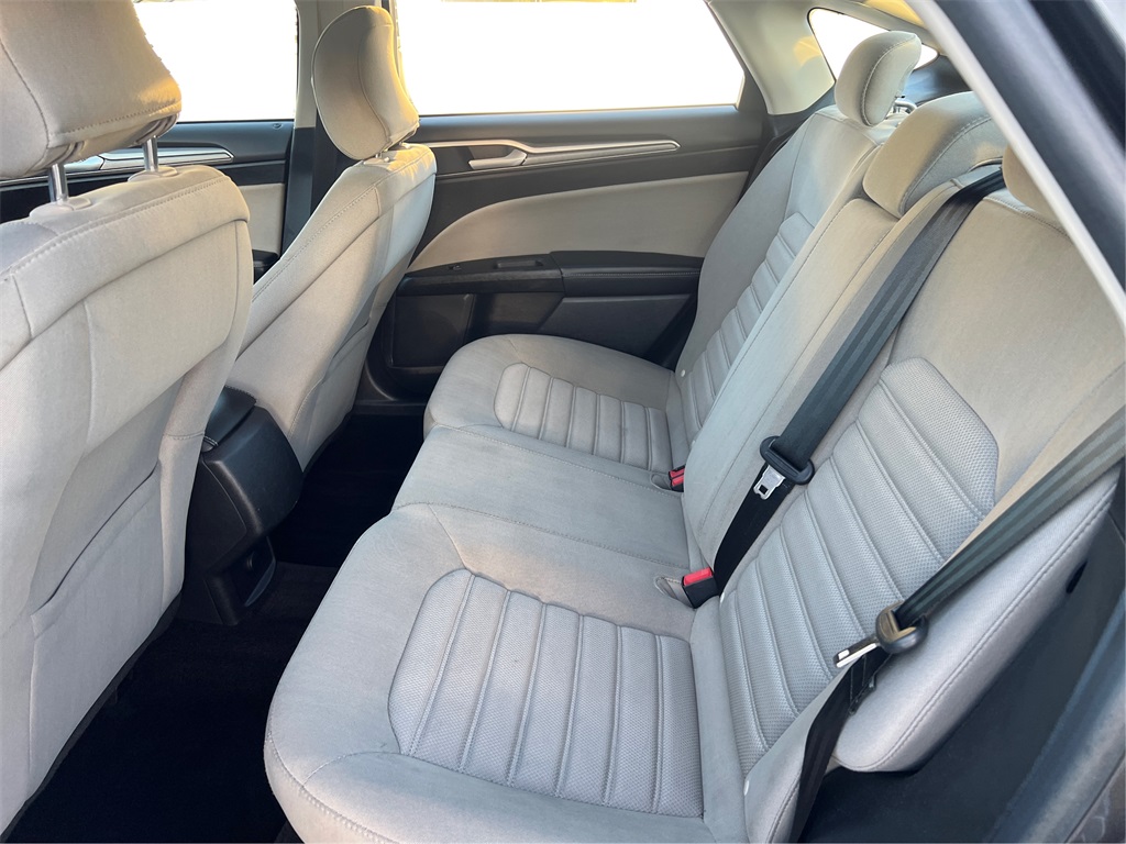 2017 Ford Fusion Hybrid S photo 9