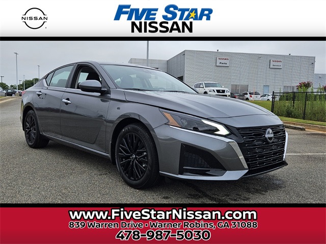 2025 Nissan Altima SV's photo