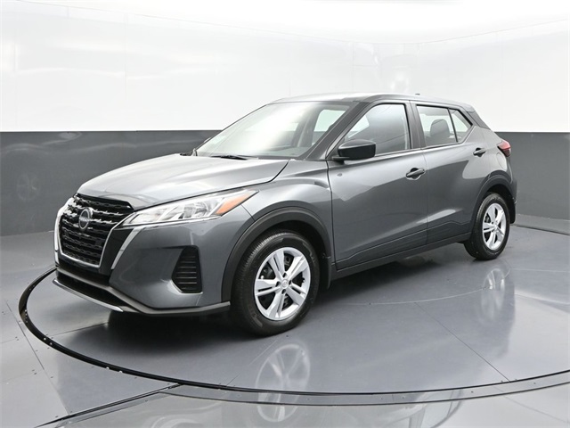 2025 Nissan KICKS PLAY Base's photo