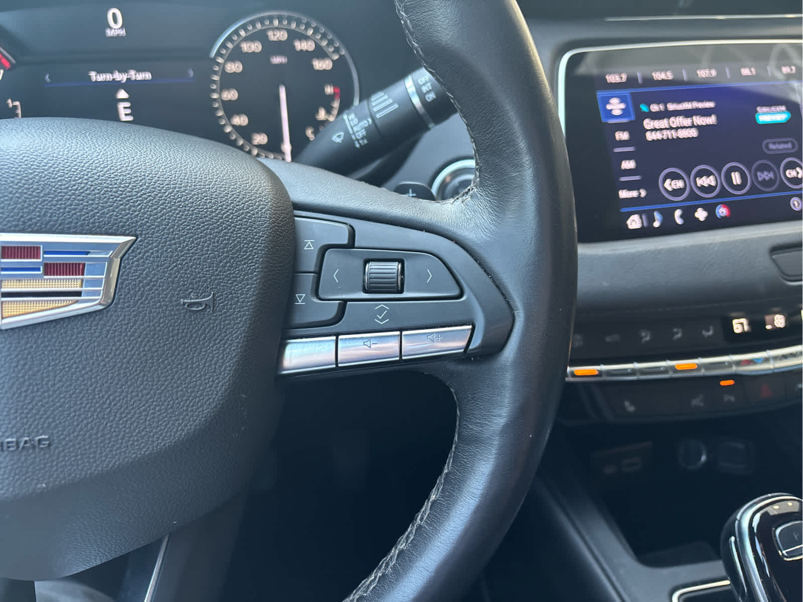 2023 Cadillac XT4 Premium Luxury photo 13