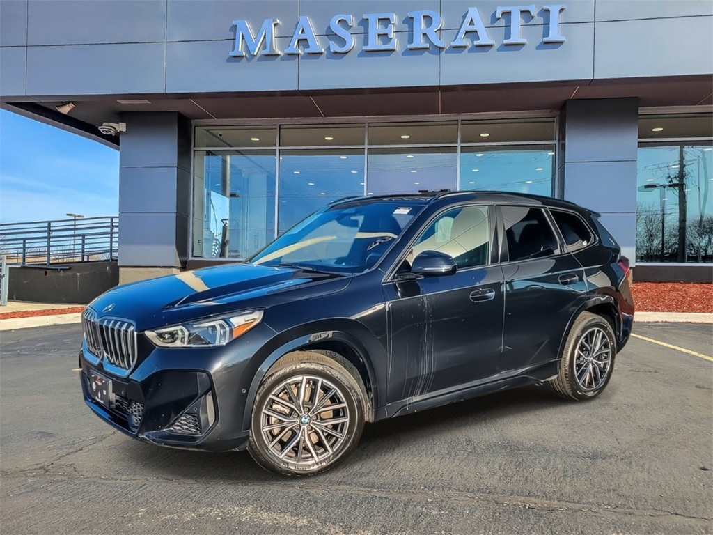 2024 BMW X1 28i's photo
