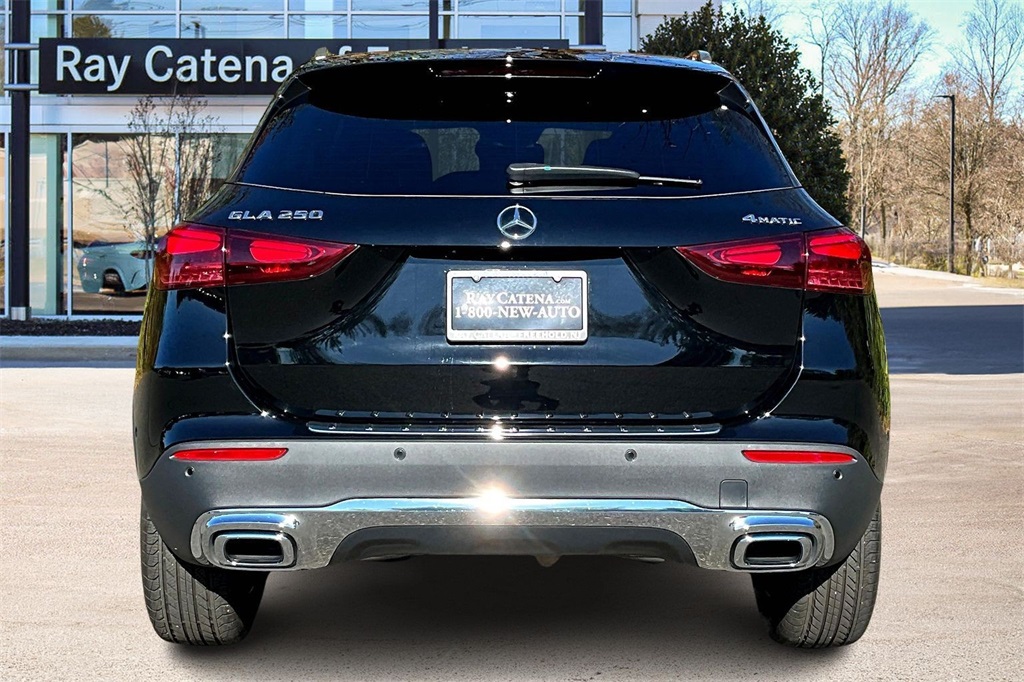 2025 Mercedes Benz GLA 250 4MATIC photo 4