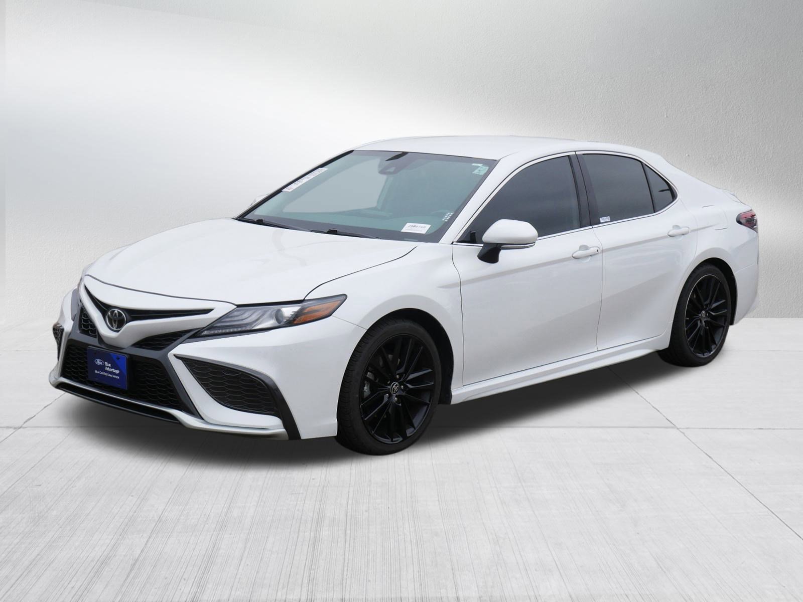 2021 Toyota Camry XSE photo 3