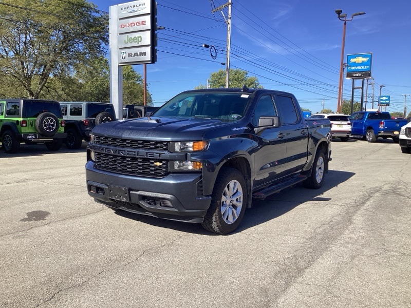 2021 Chevrolet Silverado 1500 Custom photo 2
