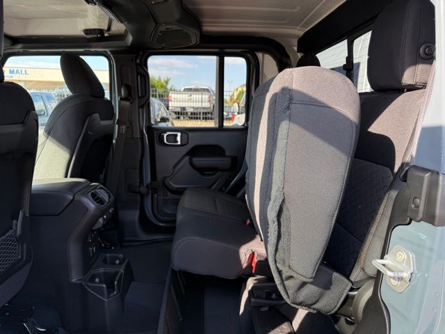 2025 Jeep Gladiator Mojave photo 22