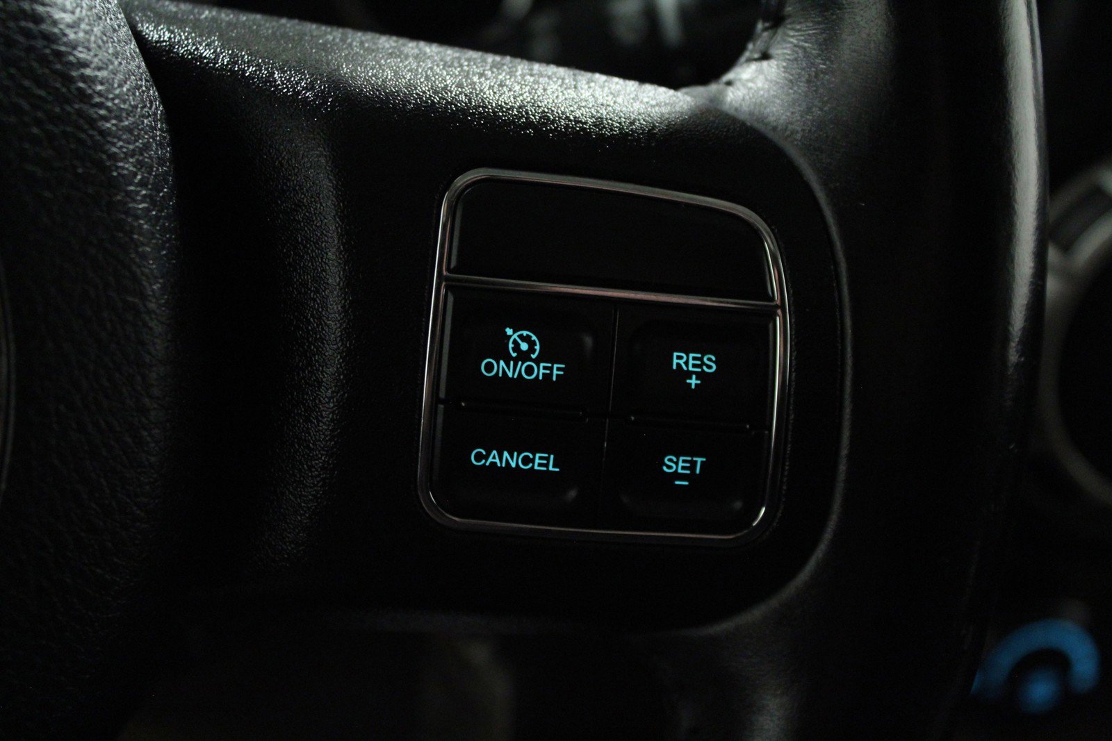 2016 Jeep Wrangler Unlimited Sahara photo 19