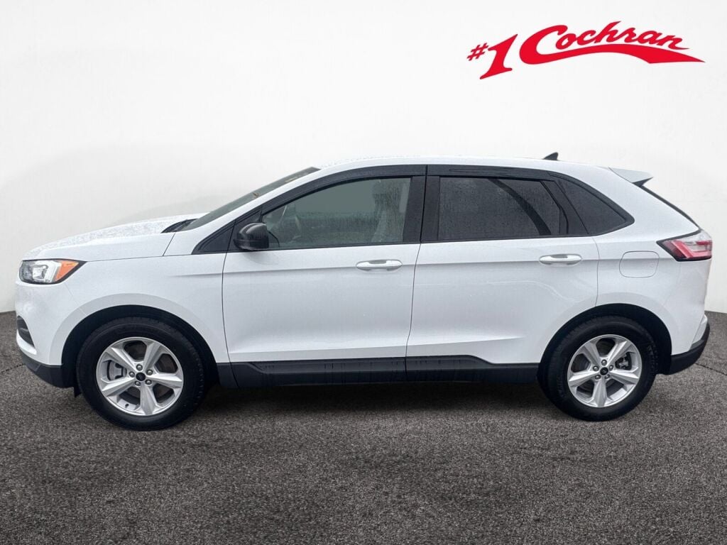 2024 Ford Edge SE photo 4