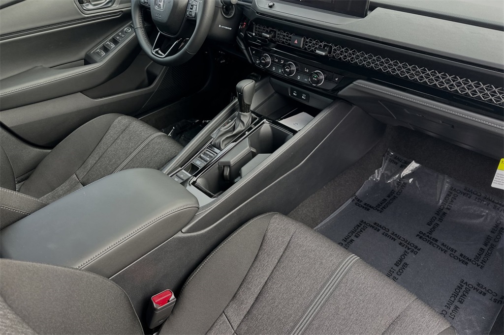 2025 Honda Accord Hybrid Sport photo 13